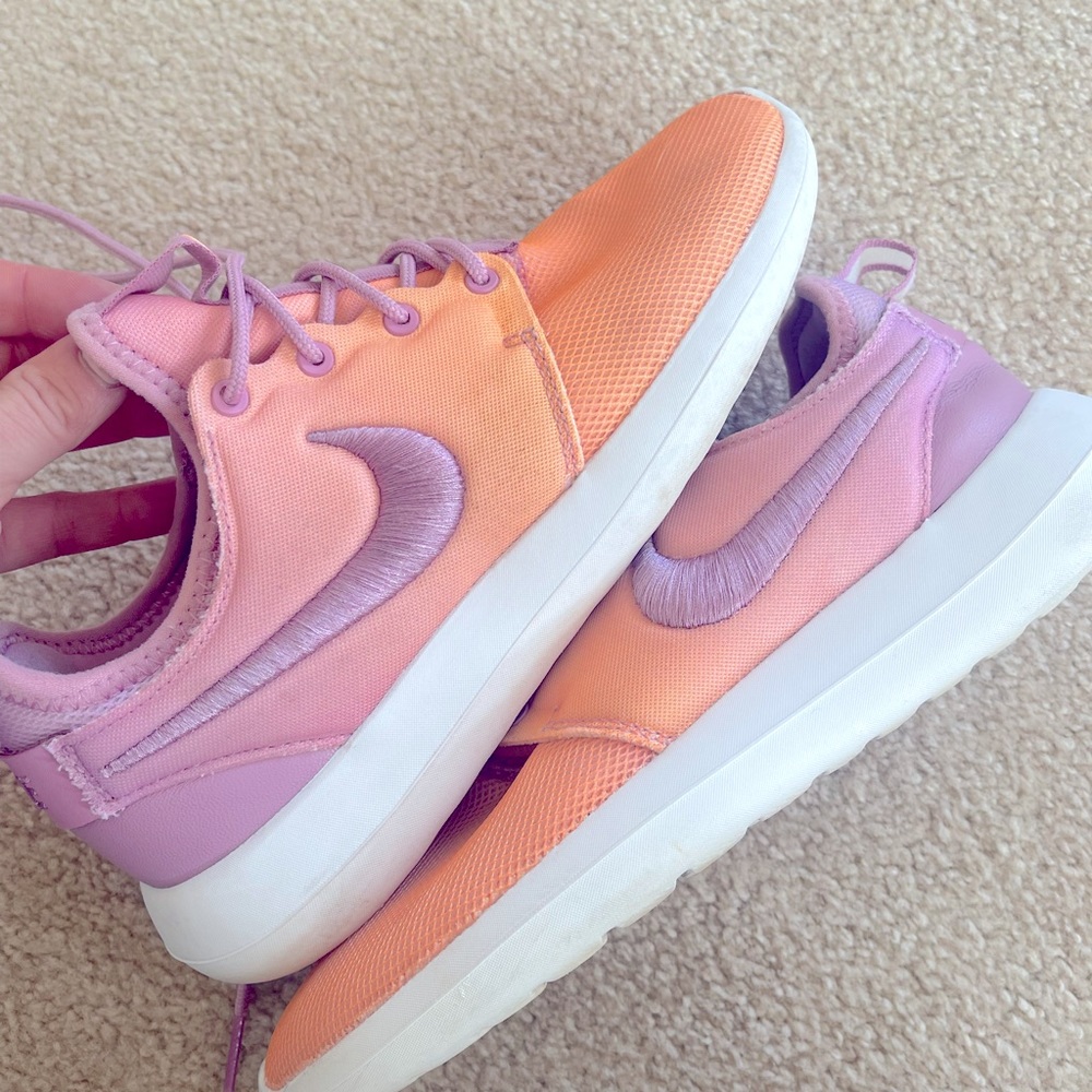 NIKE | colorful training shoes